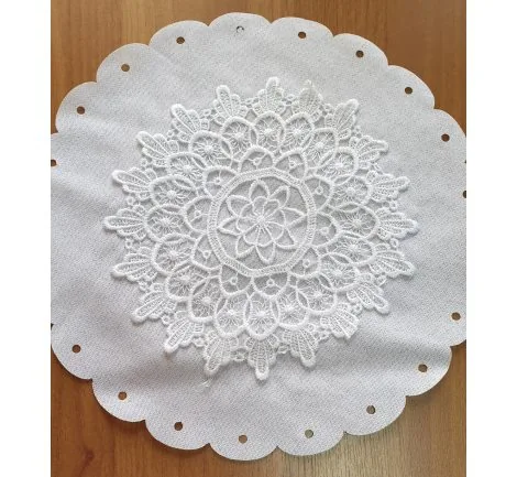 Serwetka swiąteczna z koronką śr. 40 biała 0406 - Wielkanoc do koszyczka