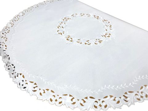 Haftowany Obrus - średnica 160 - int 471 - biały