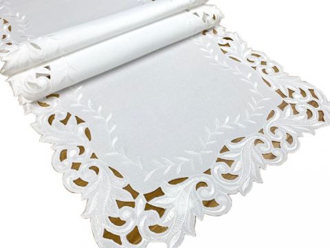 Haftowany Bieżnik - 40x140 cm - biały- int 471