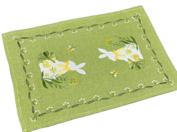 Serwetka świąteczna 30x45 zajączki na łączce int 190117 wielkanoc