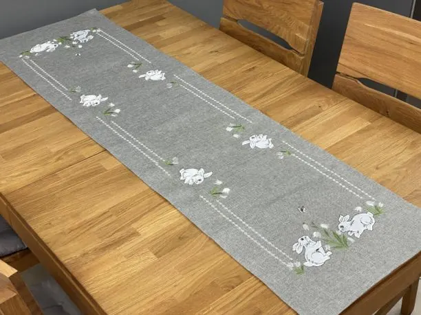 Bieżnik świąteczny 40x140 zajączki popielate int 5530 wielkanoc