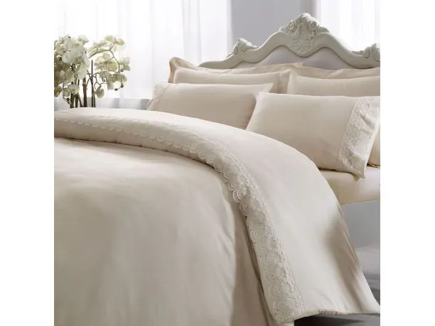 Ekskluzywna pościel satynowa z koronką 200x220 Minerva Beige Tivolyo Gipiure