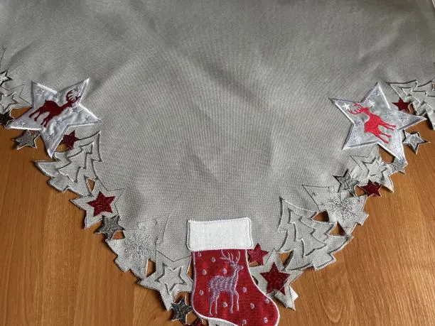 Bieżnik świąteczny szary 85x85 cm choinka, renifer int 418 boże narodzenie 1 szt