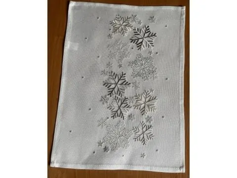 Podkładka świąteczna pod talerz 30x40 cm | Mata srebrne śnieżynki Boże Narodzenie