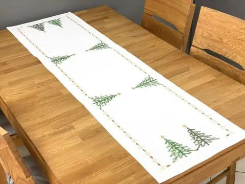 Bieżnik świąteczny na stół ławę Choinka Biały 40x140 cm