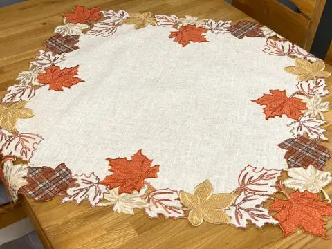 Kwadratowy bieżnik jesienny 85x85 cm Jesienne Liście – splot z lnem