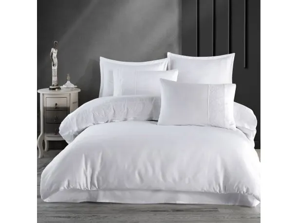 Ekskluzywna pościel satynowa 220x200 z koronką Valeria biała gipiura