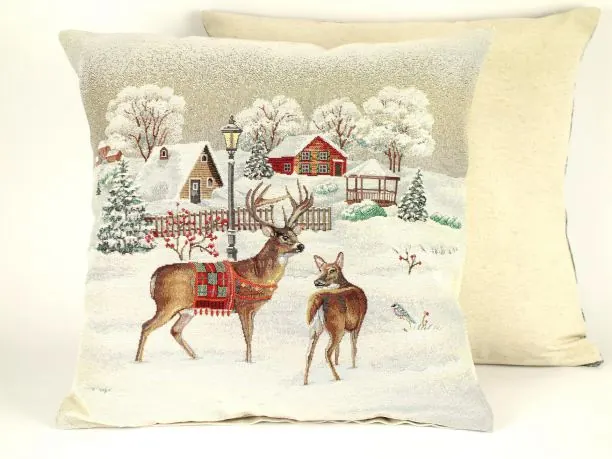 Poszewka świąteczna gobelinowa chatki, jeleń, sarenka zimą nr sw 287 SlodkieSny 45x45 cm gobelin
