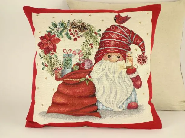 Poszewka świąteczna gobelinowa skrzat z prezentami nr sw 286 SlodkieSny 45x45 cm gobelin
