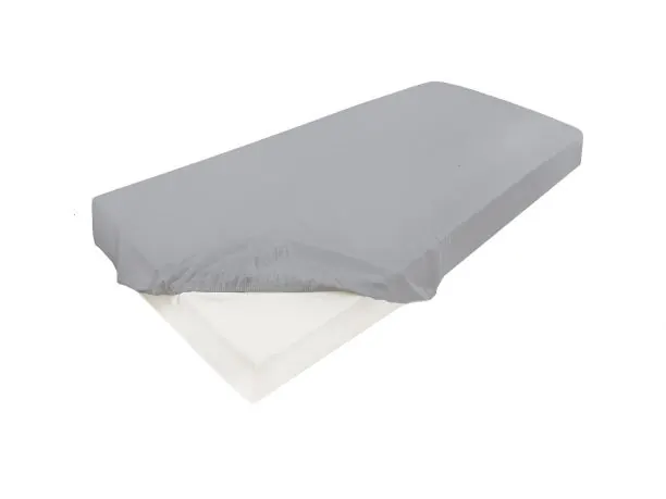 Prześcieradło satynowe Gold 120x200 jasny popiel z gumką Matex 042