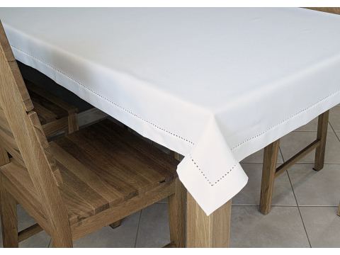 Obrus z mereżką 150x280  biały jednobarwny Obrus z mereżką 150x280  biały jednobarwny