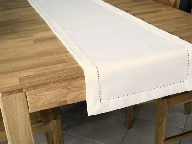 Bieżnik z mereżką biała 40x140 cm Mereżka jednobarwny