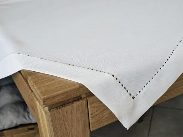 Bieżnik z mereżką 85x85 biały jednobarwny