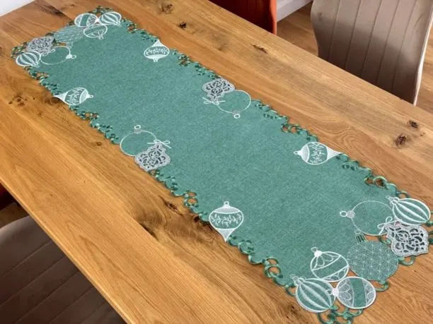 Bieżnik świąteczny srebrne bombki 40x140 cm int 0165 Boże Narodzenie 1 szt miętowy