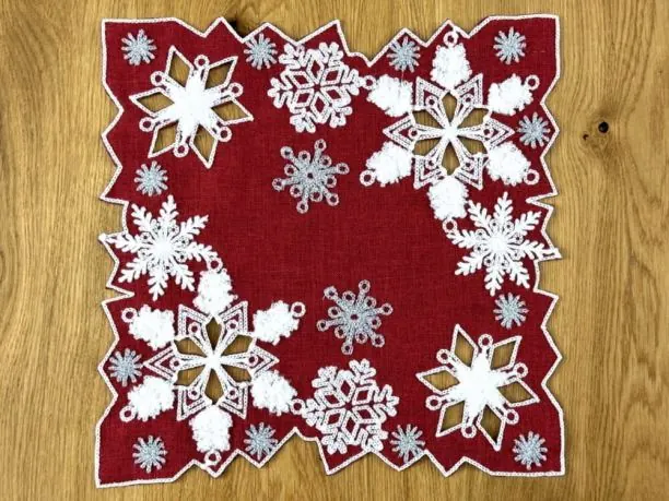 Serwetka świąteczna białe śnieżynki 30x30 cm int 418 Boże Narodzenie 1 szt czerwona
