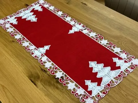 Bieżnik świąteczny 40x85 cm czerwony ze srebrnymi choinkami – Boże Narodzenie