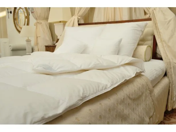 Kołdra zimowa 200x220 Puchowa Notte Luna Warm 100 % puch gęsi