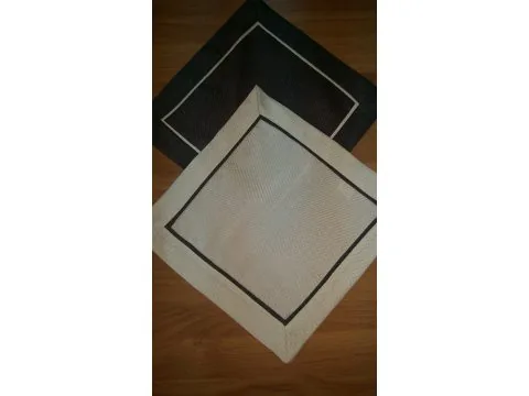 Serwetka 25x25 jasny beż z brązową lamówką – 003/007