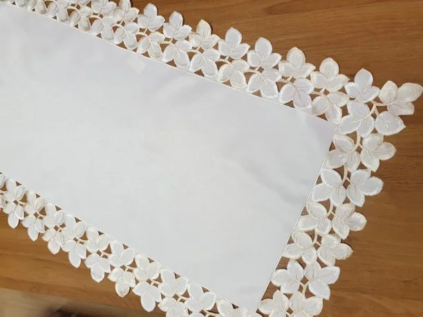 Haftowany Bieżnik w listki - 50x100 - 0112 Kremowe listki