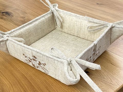 Lniany koszyk wiązany z haftem na pieczywo 20x20 cm beżowe kwiatuszki wz 023 - 1 szt