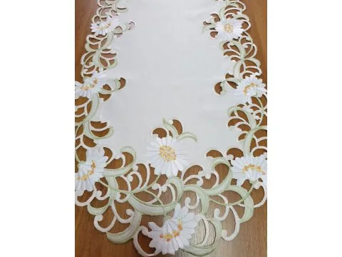Bieżnik Haftowany - 40x110 - Białe Margaretki - 7644 szal