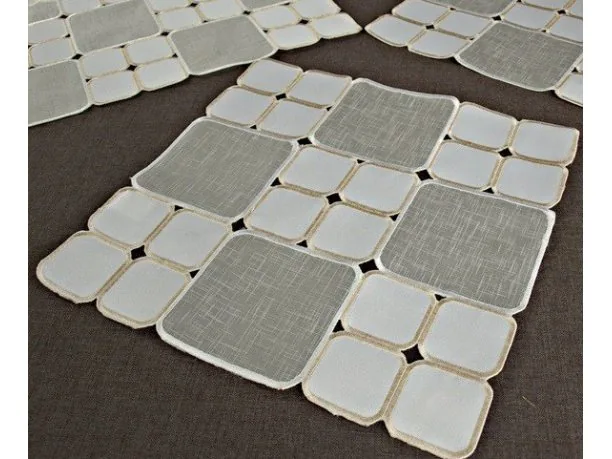 Serwetka 30x30 kremowa 128