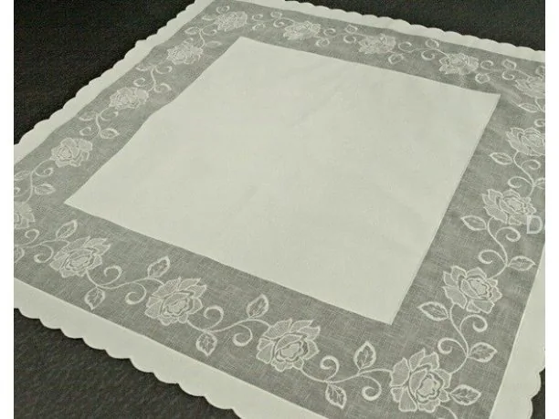 Bieżnik Ecru 85x85 cm Haftowany z Woalem – Nakładka z Motywem Róży