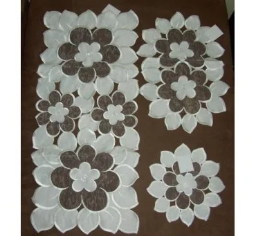 Bieżnik Haftowany Owalny 60x120 Biały Elegancka Nakładka Woal