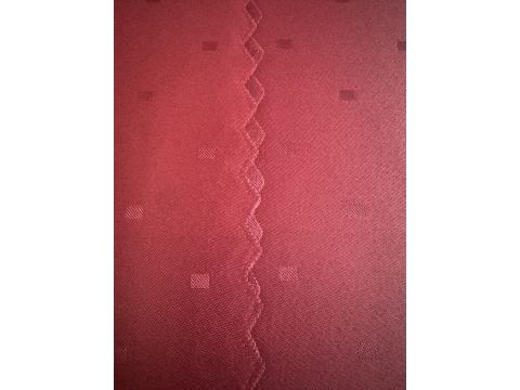 Obrus plamoodporny 140x180 cm bordowa kosteczka