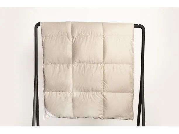 Kołdra puchowa zimowa 220x200 Moonlight Warm – Puch gęsi, ciepło i komfort na zimę