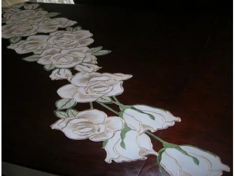 Szal haftowany 26x115 cm Róża c-2 beżowy