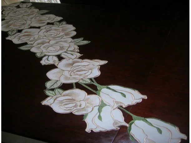 Szal haftowany 26x115 cm Róża c-2 beżowy