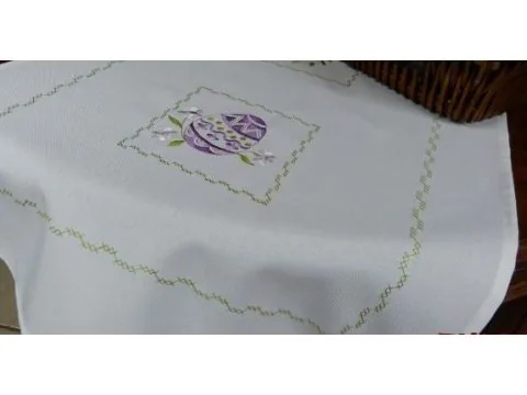 Bieżnik Wielkanocny w Fioletowe Jajka 60x120 cm – Świąteczny