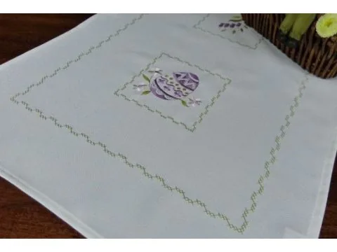Bieżnik Wielkanocny w Fioletowe Jajka 50x100 cm – Świąteczny