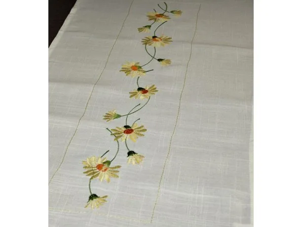 Bieżnik haftowany - biały ze stokrotkami - 50x100 cm - INT 317