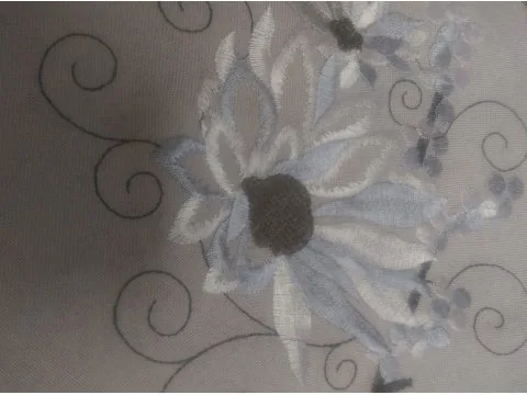 Serwetka Haftowana 25x25 cm Popielata– Stylowy Dodatek na Stół