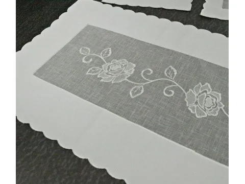 Szal z różą 40x140 biały 822