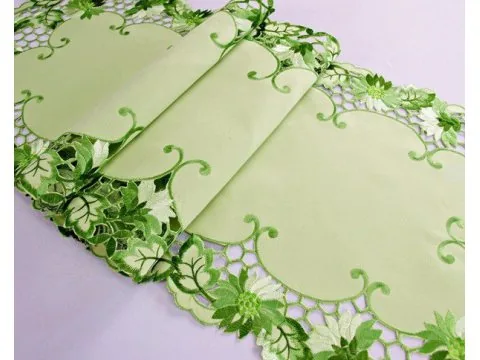 Bieżnik haftowany - owalny zielony - 50x100 cm - wz. 962