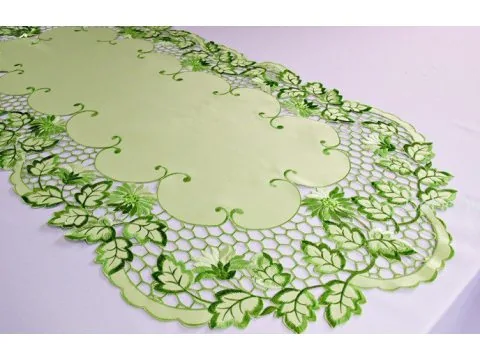 Bieżnik haftowany - owalny zielony - 50x100 cm - wz. 962