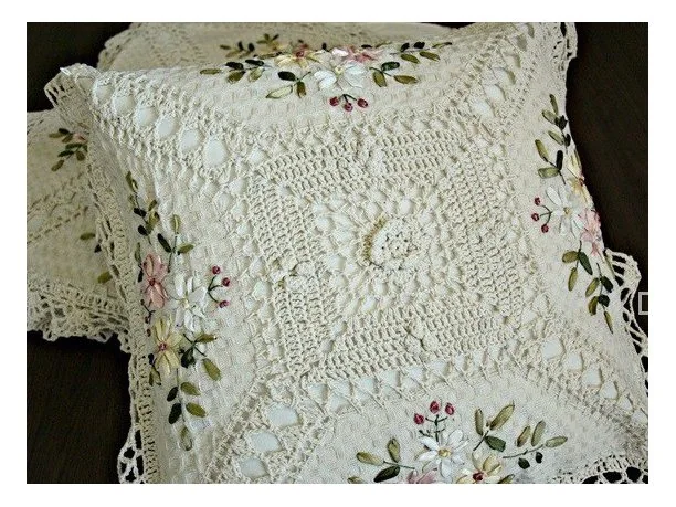 Poszewka dekoracyjna 40x40 Szydełko Ecru 215 a