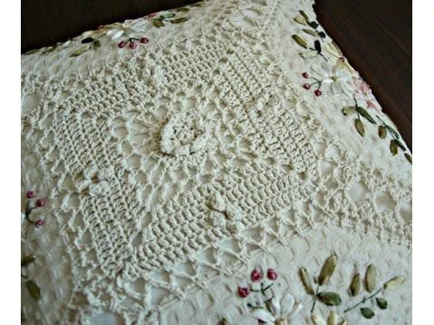 Poszewka dekoracyjna 40x40 Szydełko Ecru 215 a