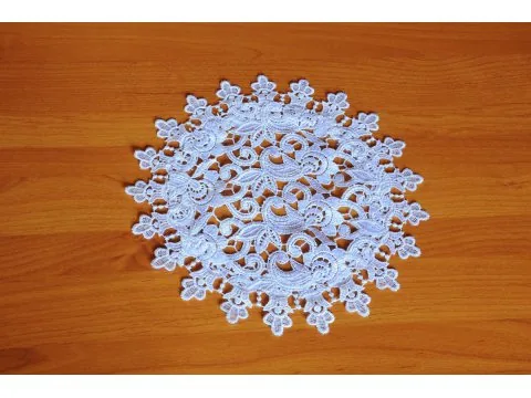 Serwetka z gipiurą śr. 25 biała 057 do koszyczka