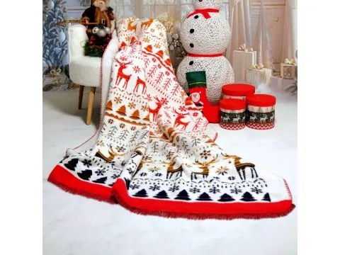 Koc świąteczny bawełniany 150x200 – renifery, śnieżynki i klasyczny motyw zimowy