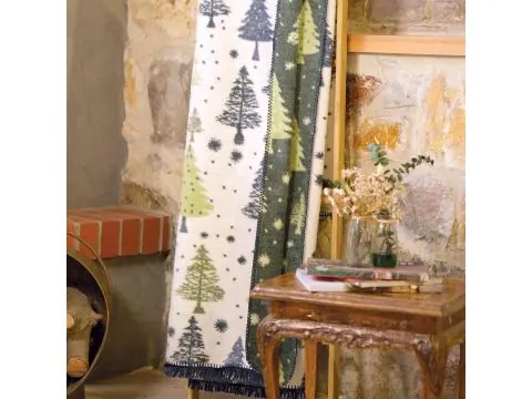 Koc bawełniany 150x200 świąteczny choinki i śnieżynki – miękki, ciepły i idealny na zimowe wieczory i prezenty