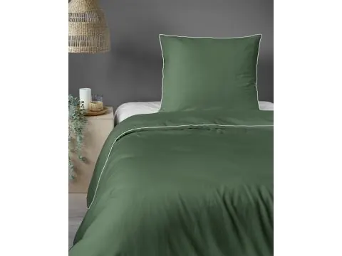 Pościel z makosatyny 140x200 butelkowa zieleń z białą lamówką – elegancja i komfort snu