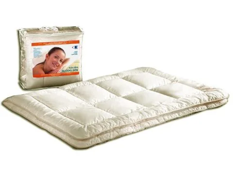 Kołdra antyalergiczna Słodki Sen 220x200 kremowa AMW