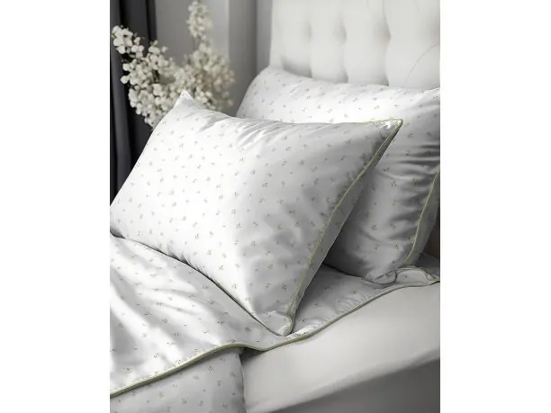 Pościel z perkalu 220x200 – biała w oliwkowe drobne kwiatki, lamówka 100% bawełna