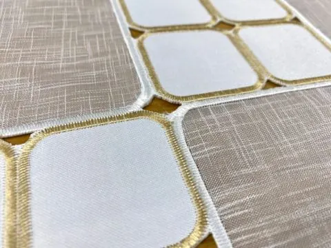 Bieżnik 30x45 Biało-Kremowy Satyna i Tiul – Haftowany