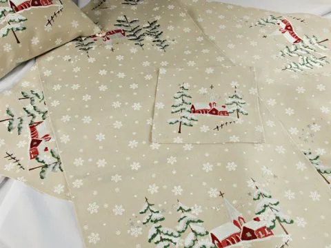 Bieżnik świąteczny - w kolorze lnu z motywem kościółka - 50x100 cm - Boże Narodzenie - wz. 14640