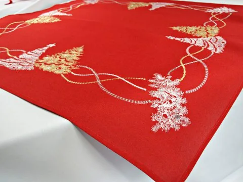 Bieżnik świąteczny - czerwony z choinkami - 85x85 cm - wz. 38959